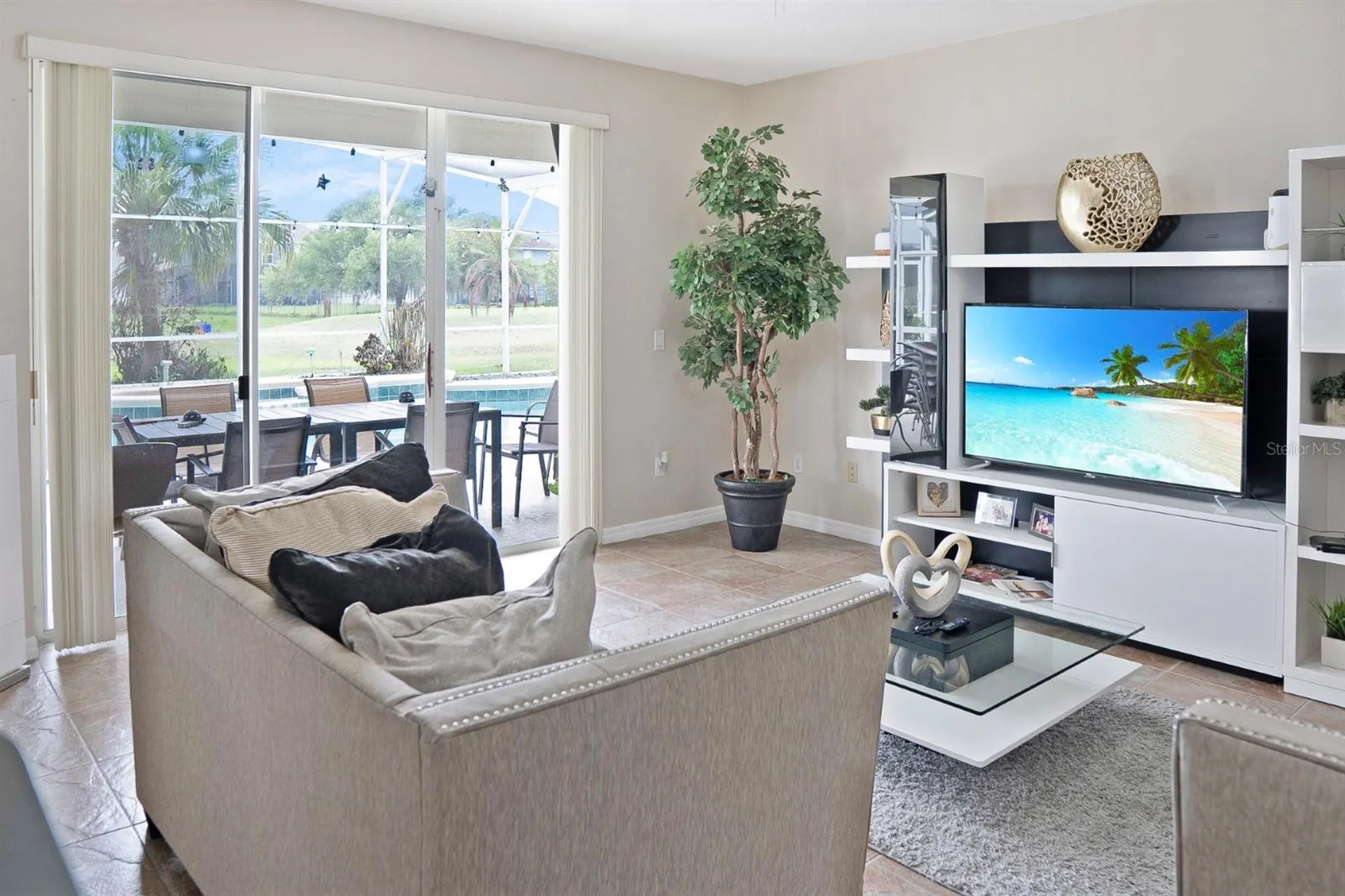 2735 Scarborough Drive Kissimmee FL 34744