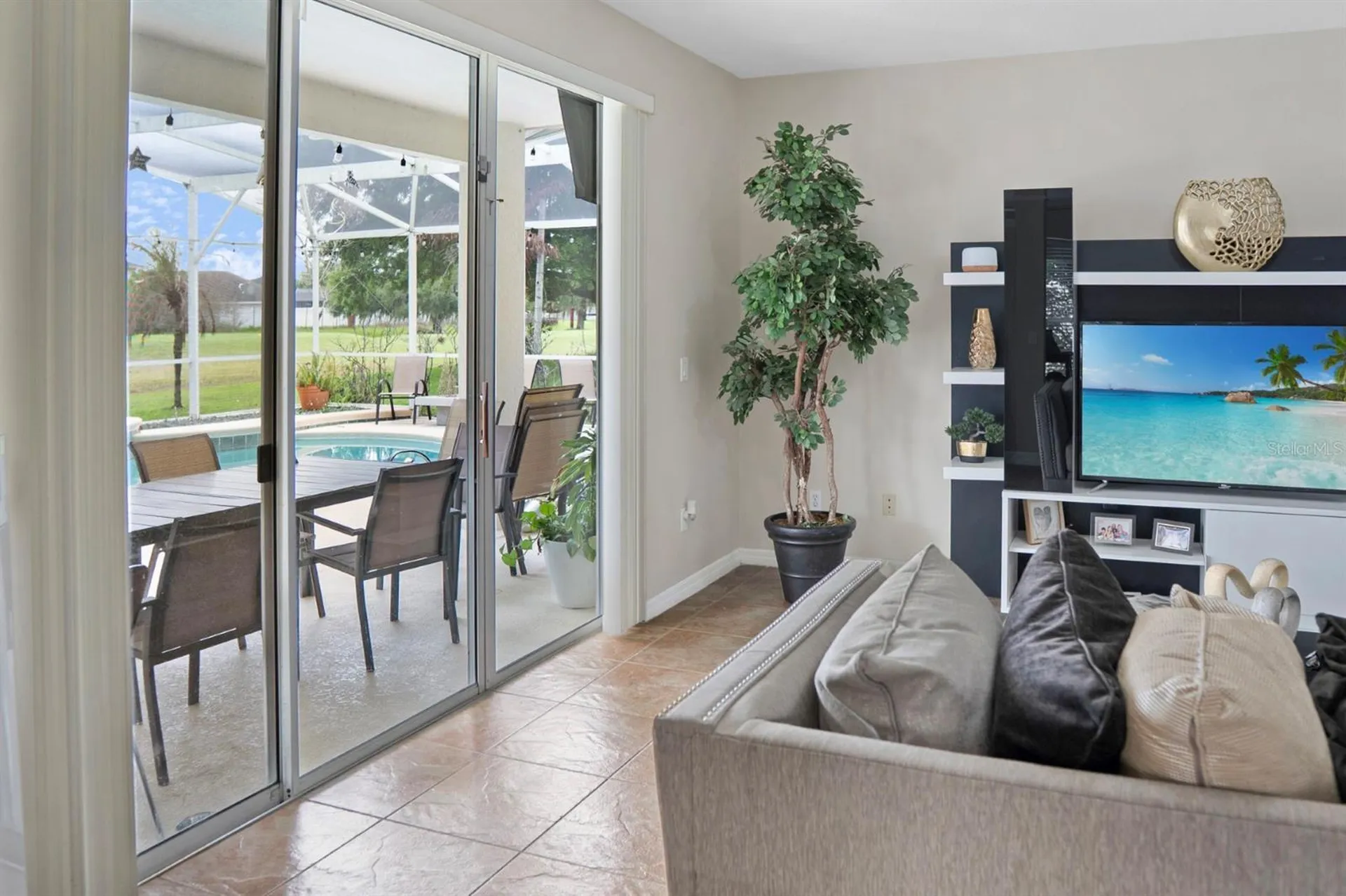 2735 Scarborough Drive Kissimmee FL 34744