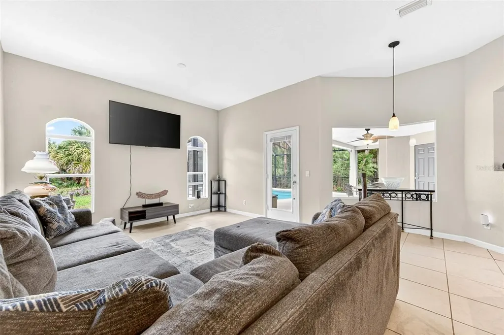 831 Owl Street SW Palm Bay FL 32908