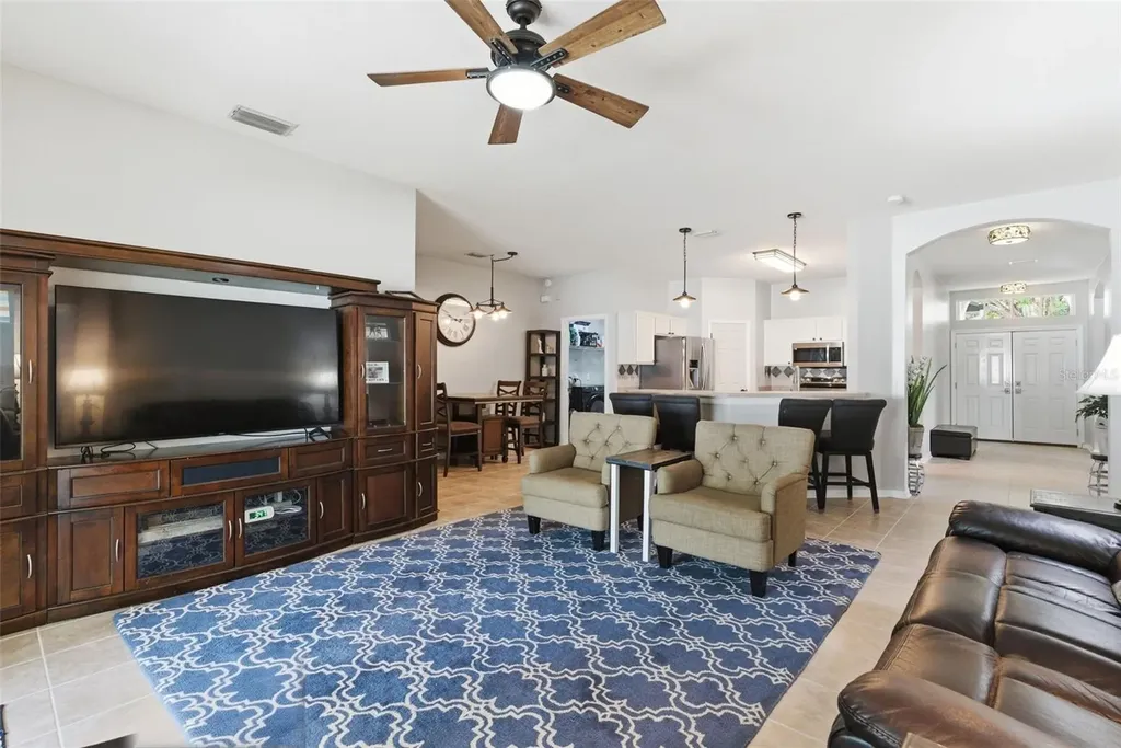 5832 Heronview Crescent Drive Lithia FL 33547