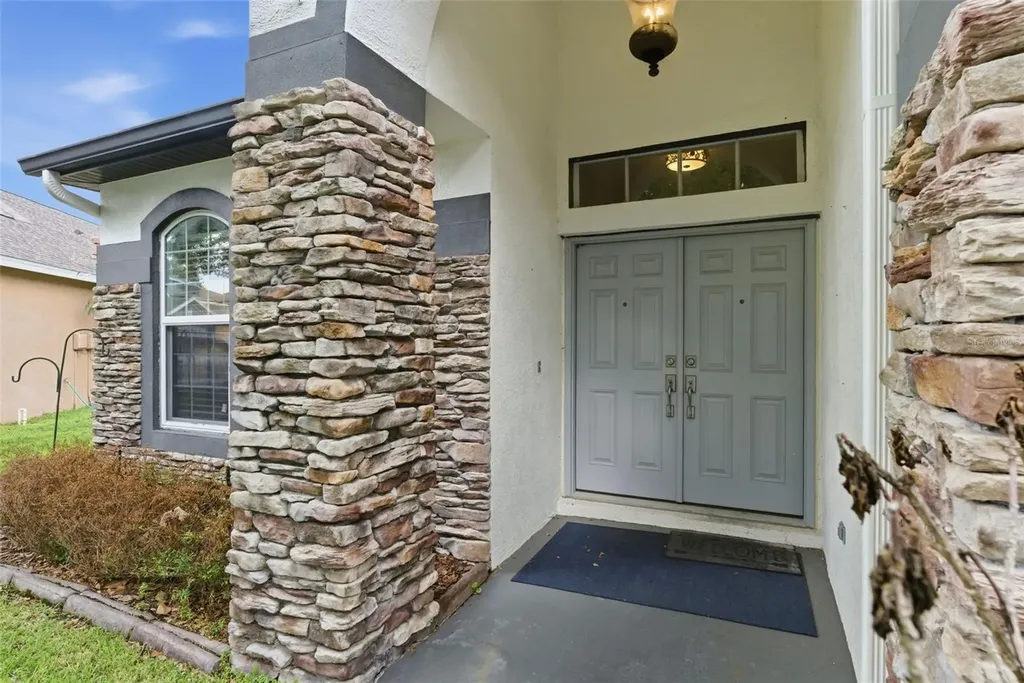 5832 Heronview Crescent Drive Lithia FL 33547