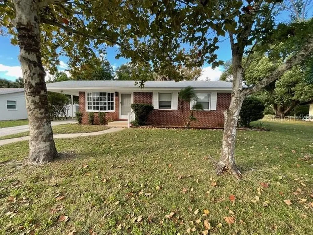 2501 Sheridan Road Mount Dora FL 32757