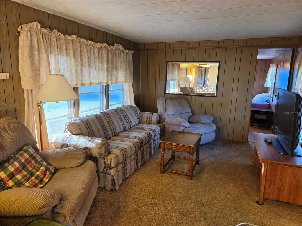 17420 SE 36th Lane Ocklawaha FL 32179