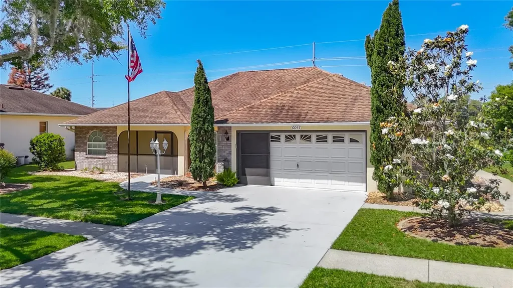 6645 Northlake Drive Zephyrhills FL 33542
