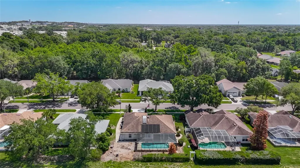 6645 Northlake Drive Zephyrhills FL 33542