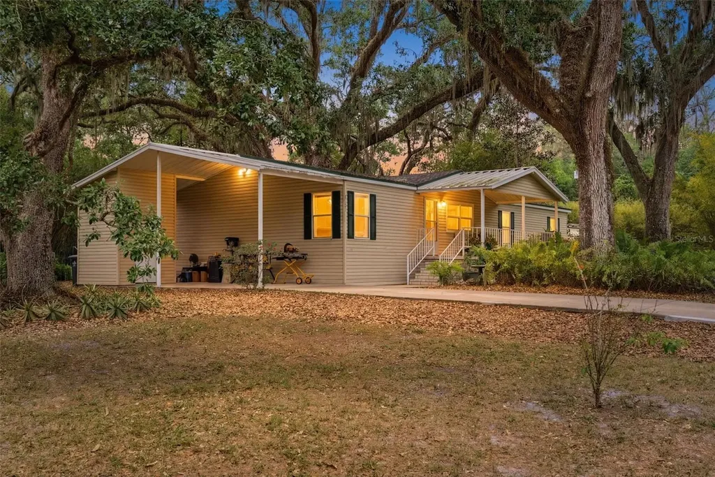 9101 Wood Terrace Drive Tampa FL 33637