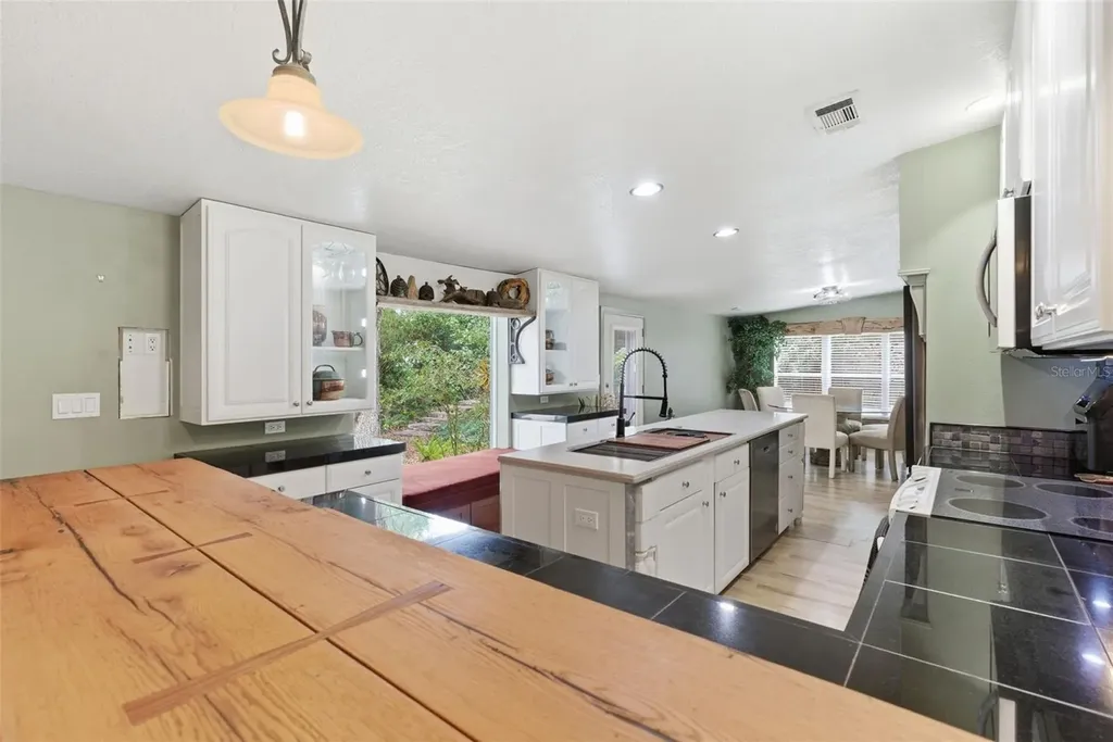 9101 Wood Terrace Drive Tampa FL 33637