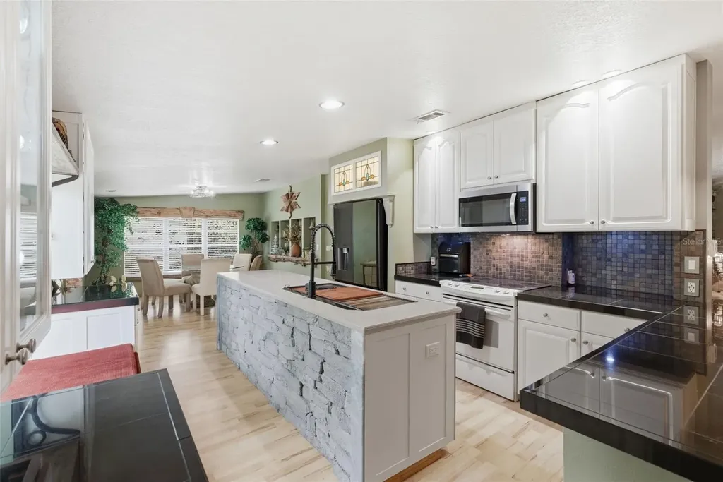 9101 Wood Terrace Drive Tampa FL 33637