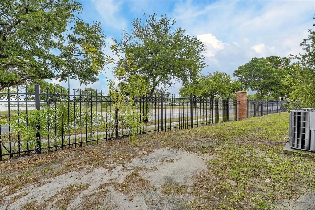13123 Kings Crossing Drive Gibsonton FL 33534