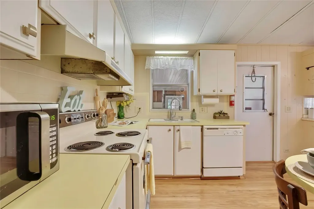 57 N Bobwhite Road Wildwood FL 34785
