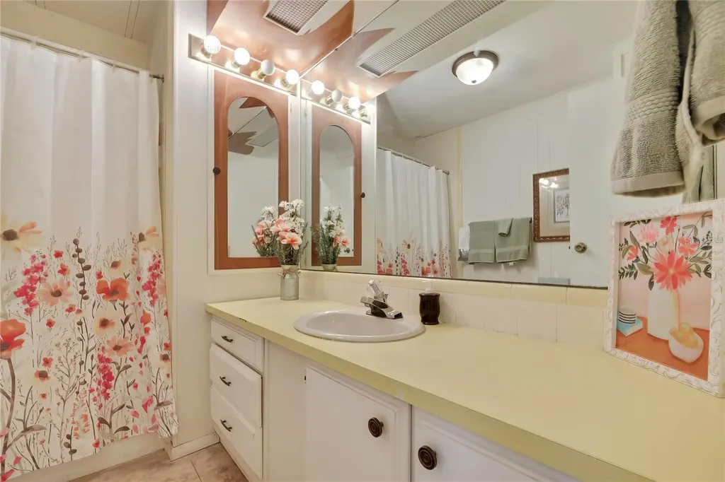 57 N Bobwhite Road Wildwood FL 34785