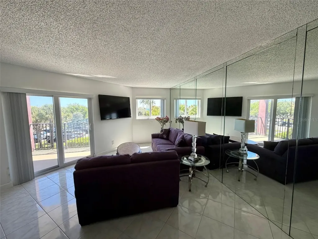 180 SE 20th Avenue Deerfield Beach FL 33441