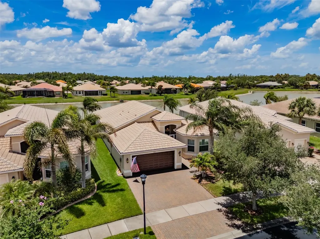 5005 Crystal Beach Drive Wimauma FL 33598