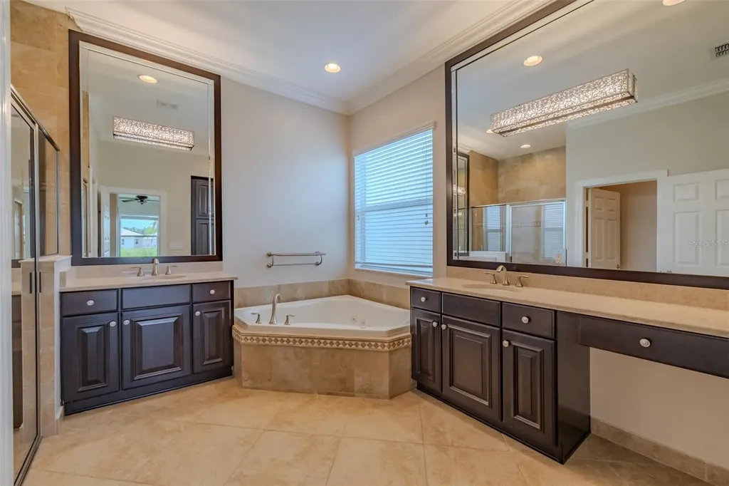 5005 Crystal Beach Drive Wimauma FL 33598