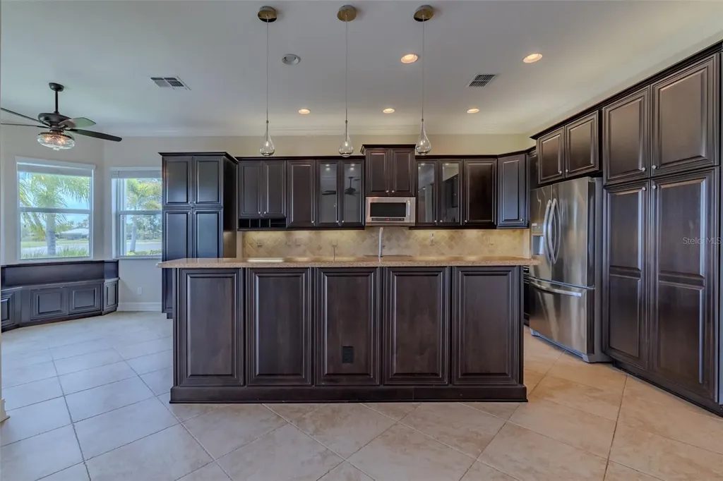 5005 Crystal Beach Drive Wimauma FL 33598
