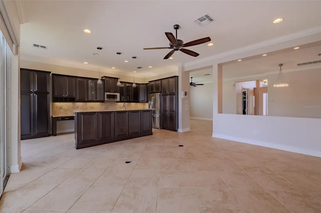 5005 Crystal Beach Drive Wimauma FL 33598
