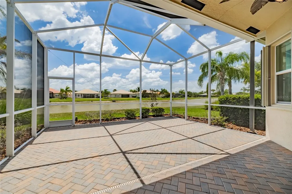 5005 Crystal Beach Drive Wimauma FL 33598