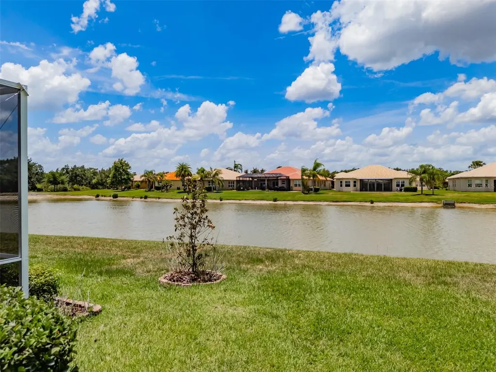 5005 Crystal Beach Drive Wimauma FL 33598