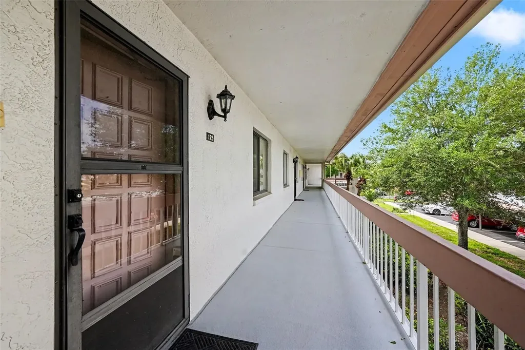172 Lakeview Way Oldsmar FL 34677