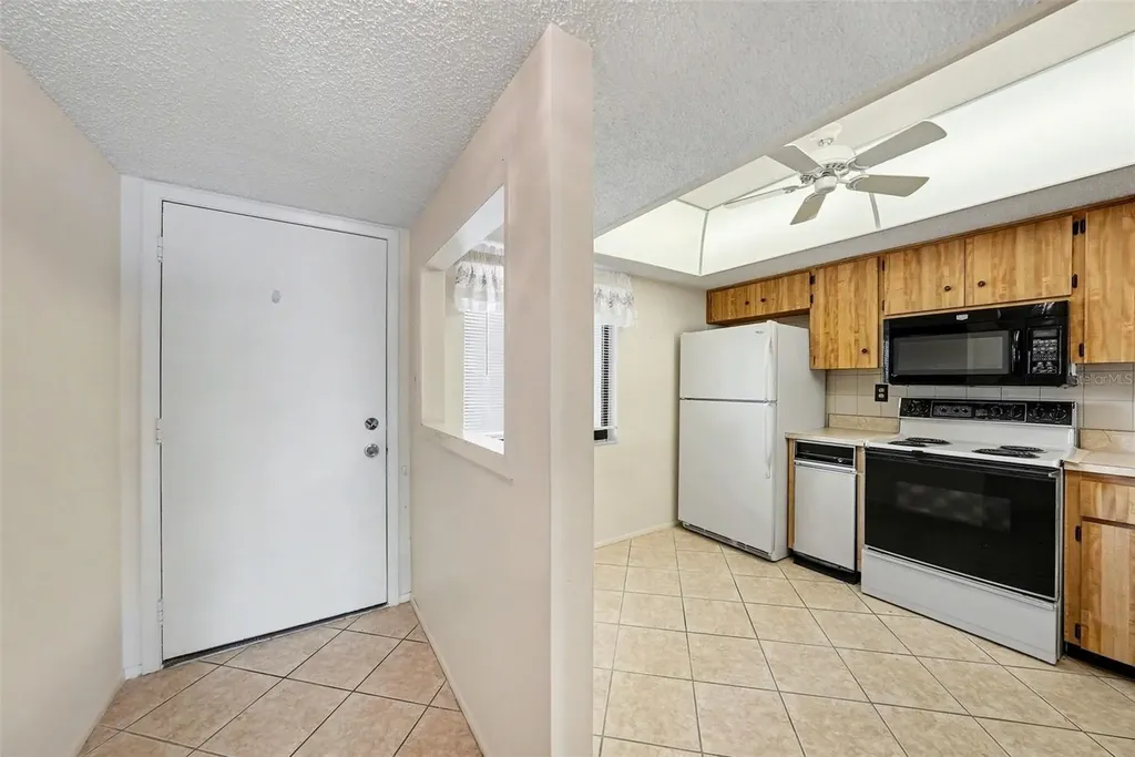 172 Lakeview Way Oldsmar FL 34677