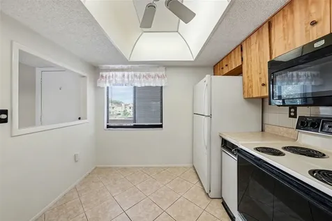 172 Lakeview Way Oldsmar FL 34677