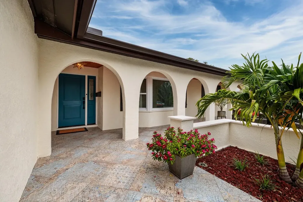 4626 Bayshore Boulevard NE St Petersburg FL 33703