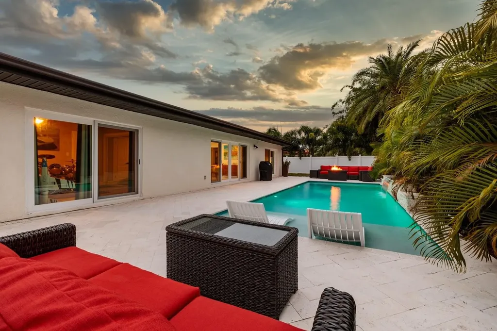 4626 Bayshore Boulevard NE St Petersburg FL 33703