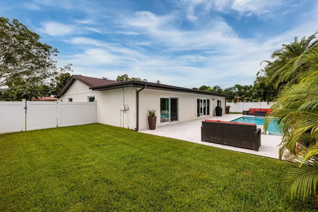 4626 Bayshore Boulevard NE St Petersburg FL 33703