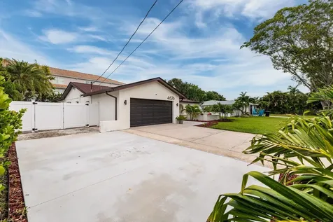 4626 Bayshore Boulevard NE St Petersburg FL 33703