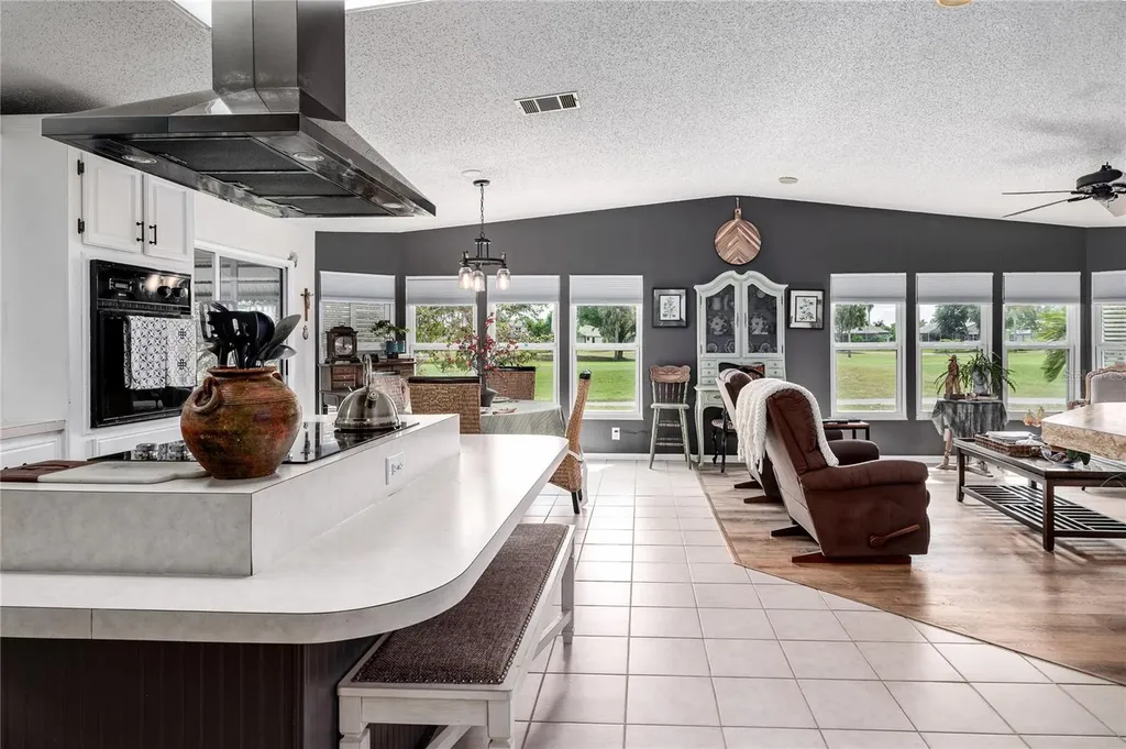 8520 Countess Avenue Circle Palmetto FL 34221