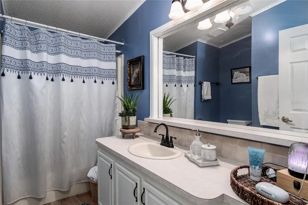 8520 Countess Avenue Circle Palmetto FL 34221