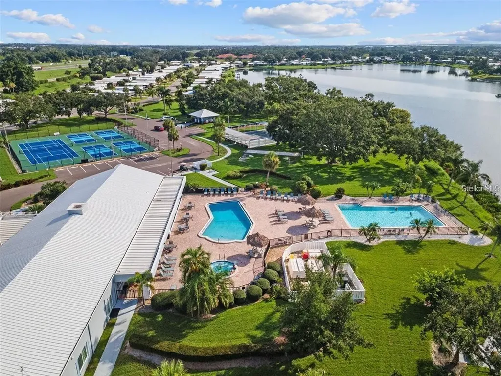 8520 Countess Avenue Circle Palmetto FL 34221