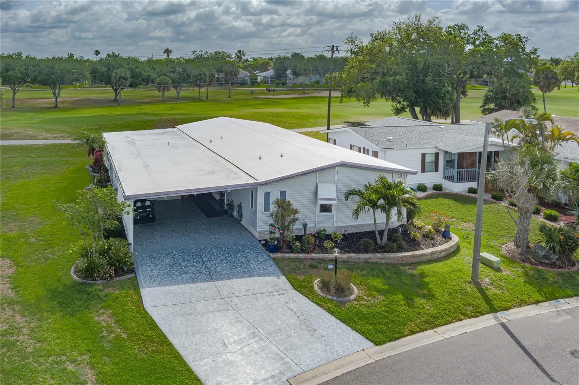 8520 Countess Avenue Circle Palmetto FL 34221