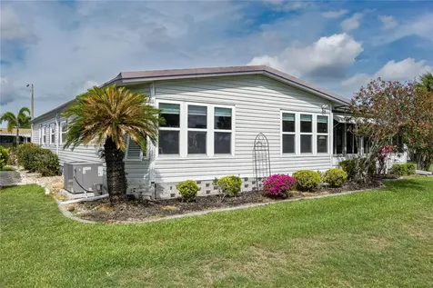 8520 Countess Avenue Circle Palmetto FL 34221