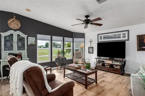 8520 Countess Avenue Circle Palmetto FL 34221