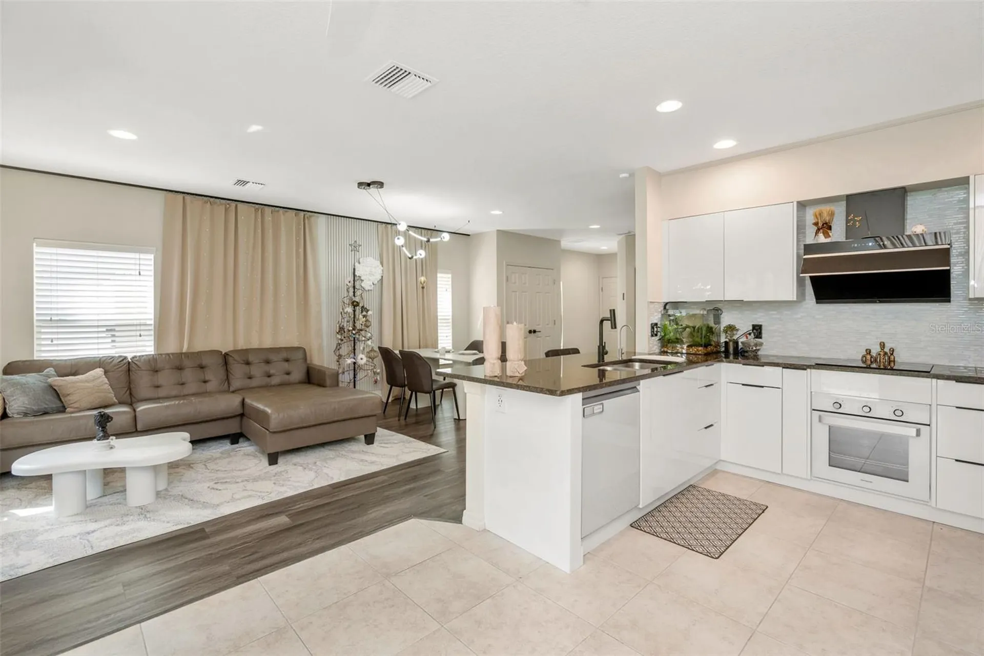 1819 Sommarie Way Tarpon Springs FL 34689