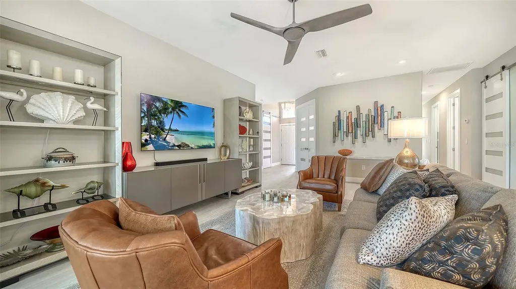 7198 Del Lago Drive Sarasota FL 34238