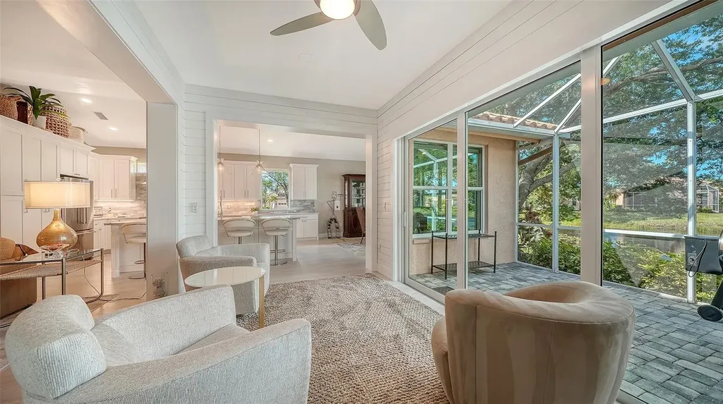 7198 Del Lago Drive Sarasota FL 34238