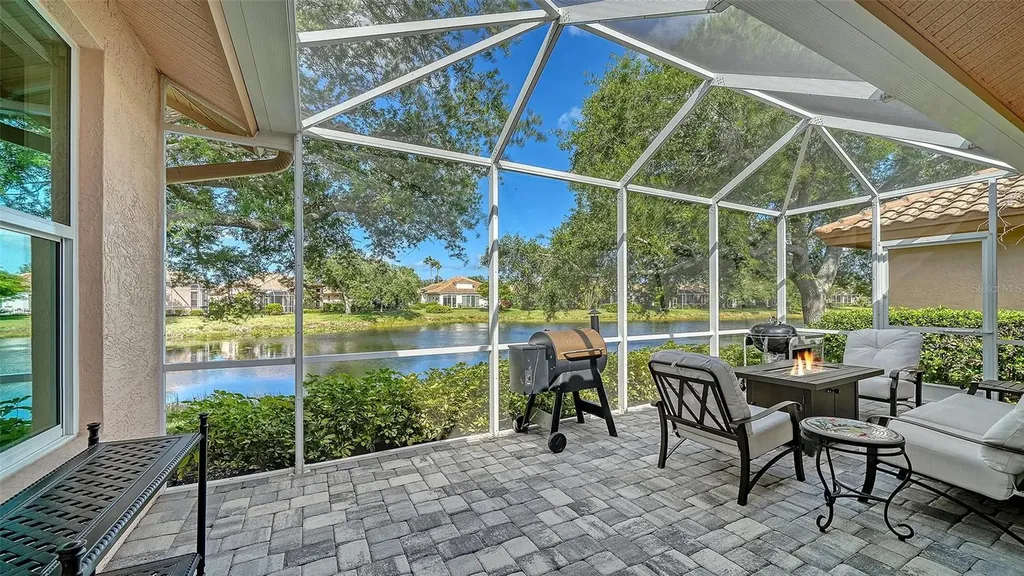 7198 Del Lago Drive Sarasota FL 34238