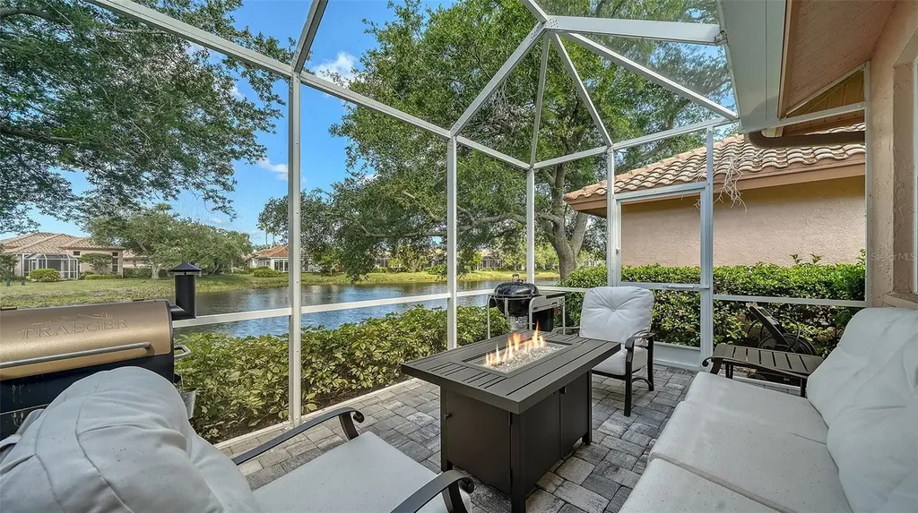 7198 Del Lago Drive Sarasota FL 34238