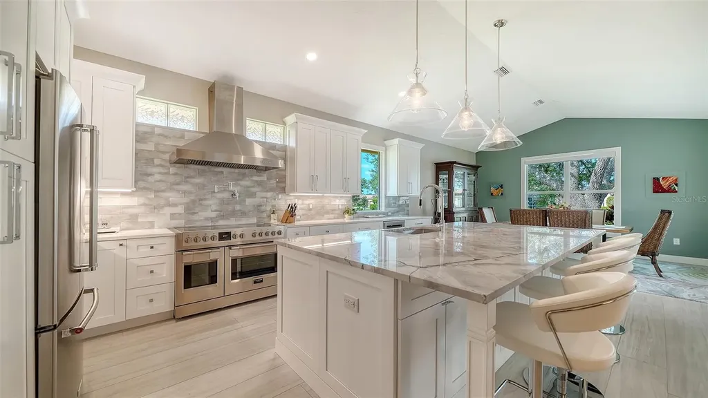 7198 Del Lago Drive Sarasota FL 34238