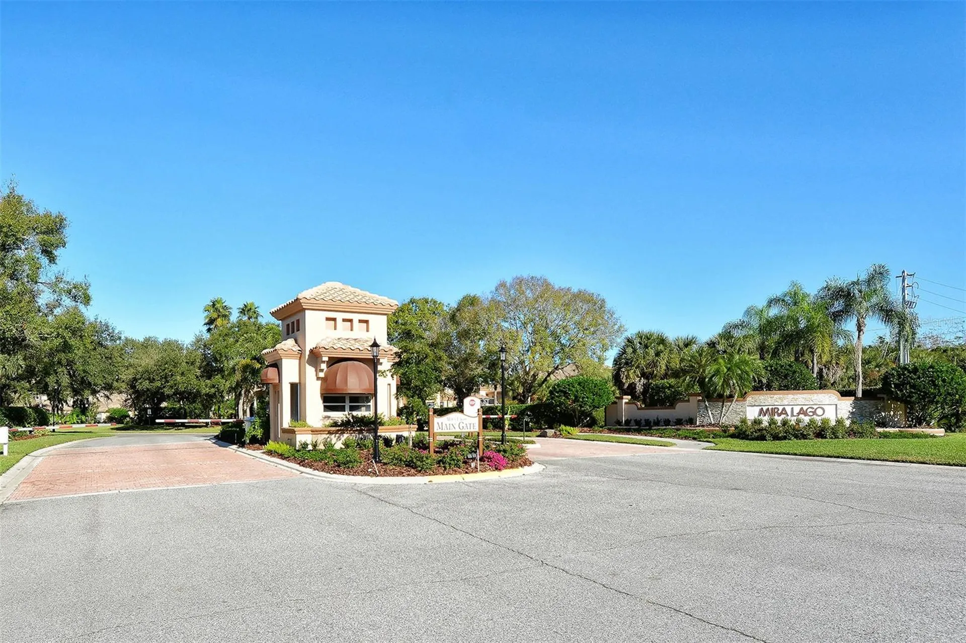 7198 Del Lago Drive Sarasota FL 34238
