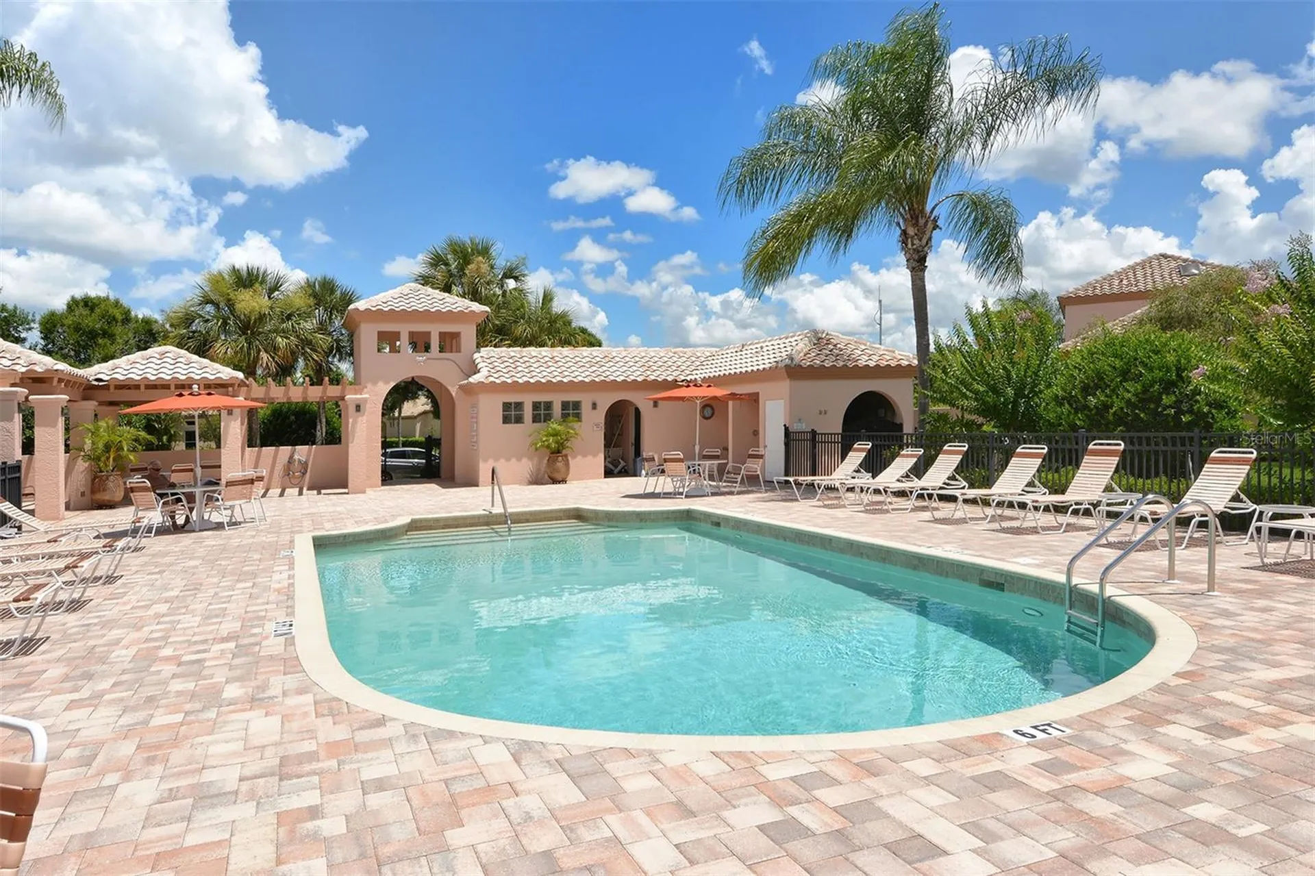 7198 Del Lago Drive Sarasota FL 34238