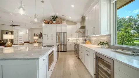 7198 Del Lago Drive Sarasota FL 34238