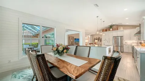 7198 Del Lago Drive Sarasota FL 34238