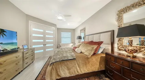 7198 Del Lago Drive Sarasota FL 34238