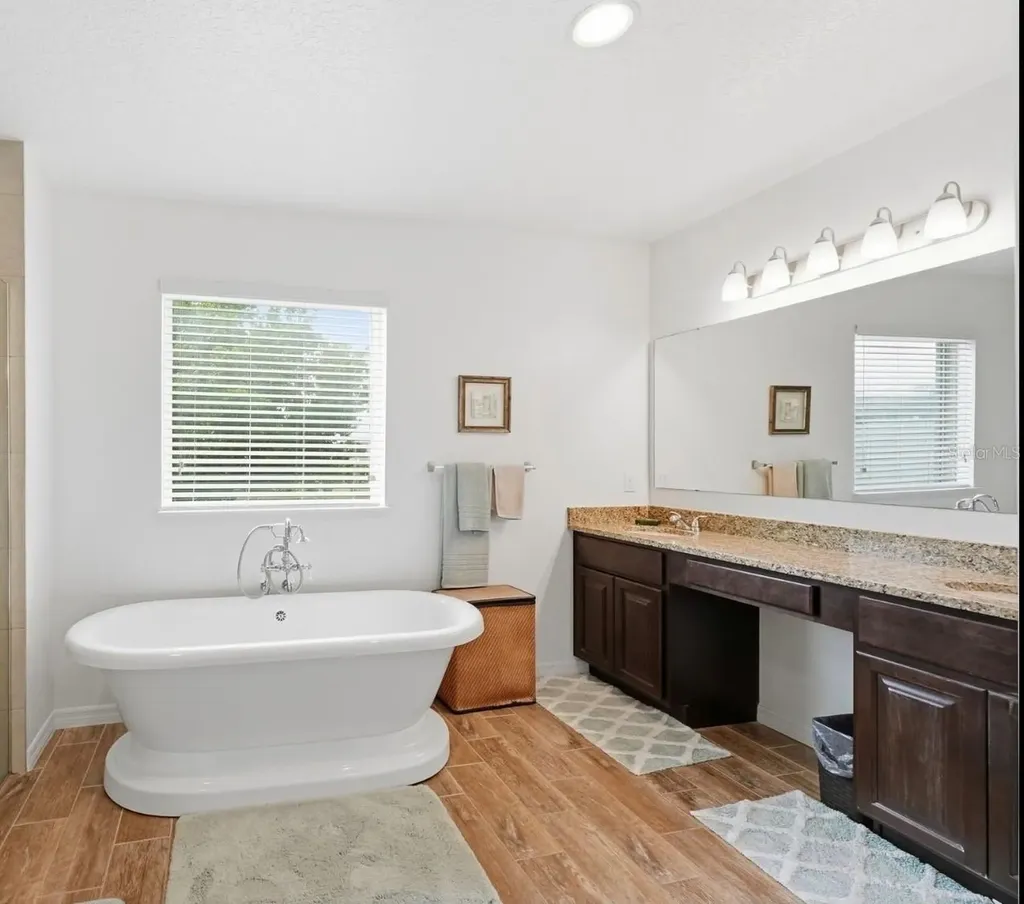 186 Flatwoods Loop Davenport FL 33837