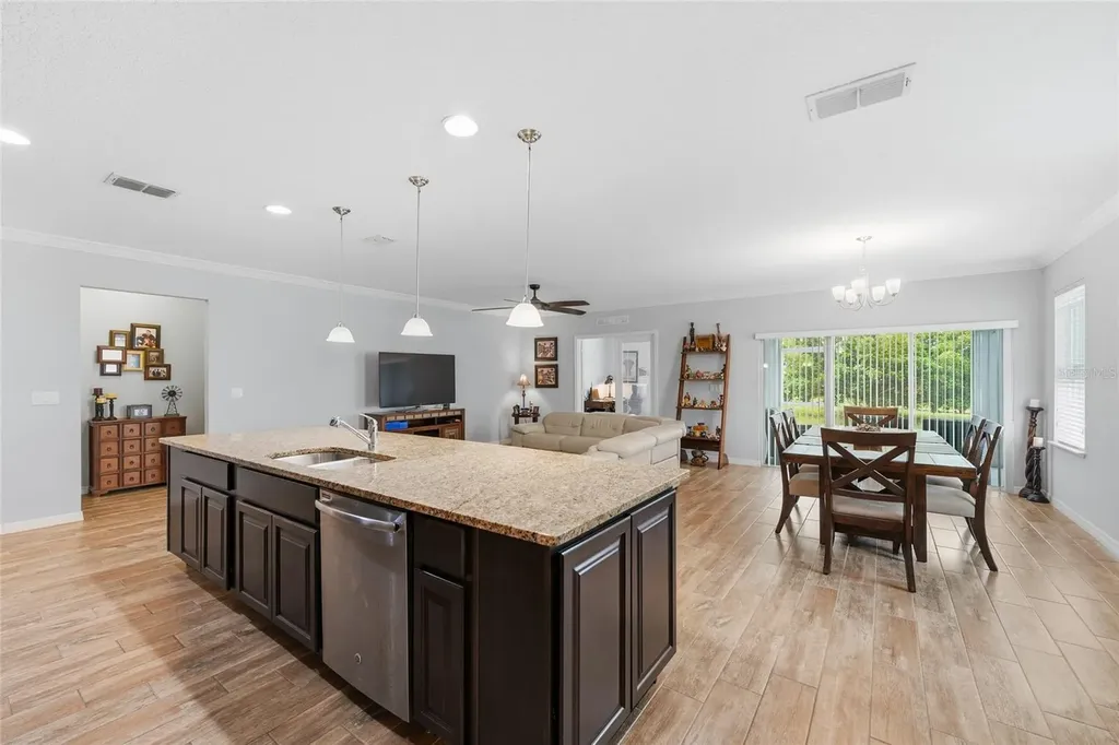 186 Flatwoods Loop Davenport FL 33837