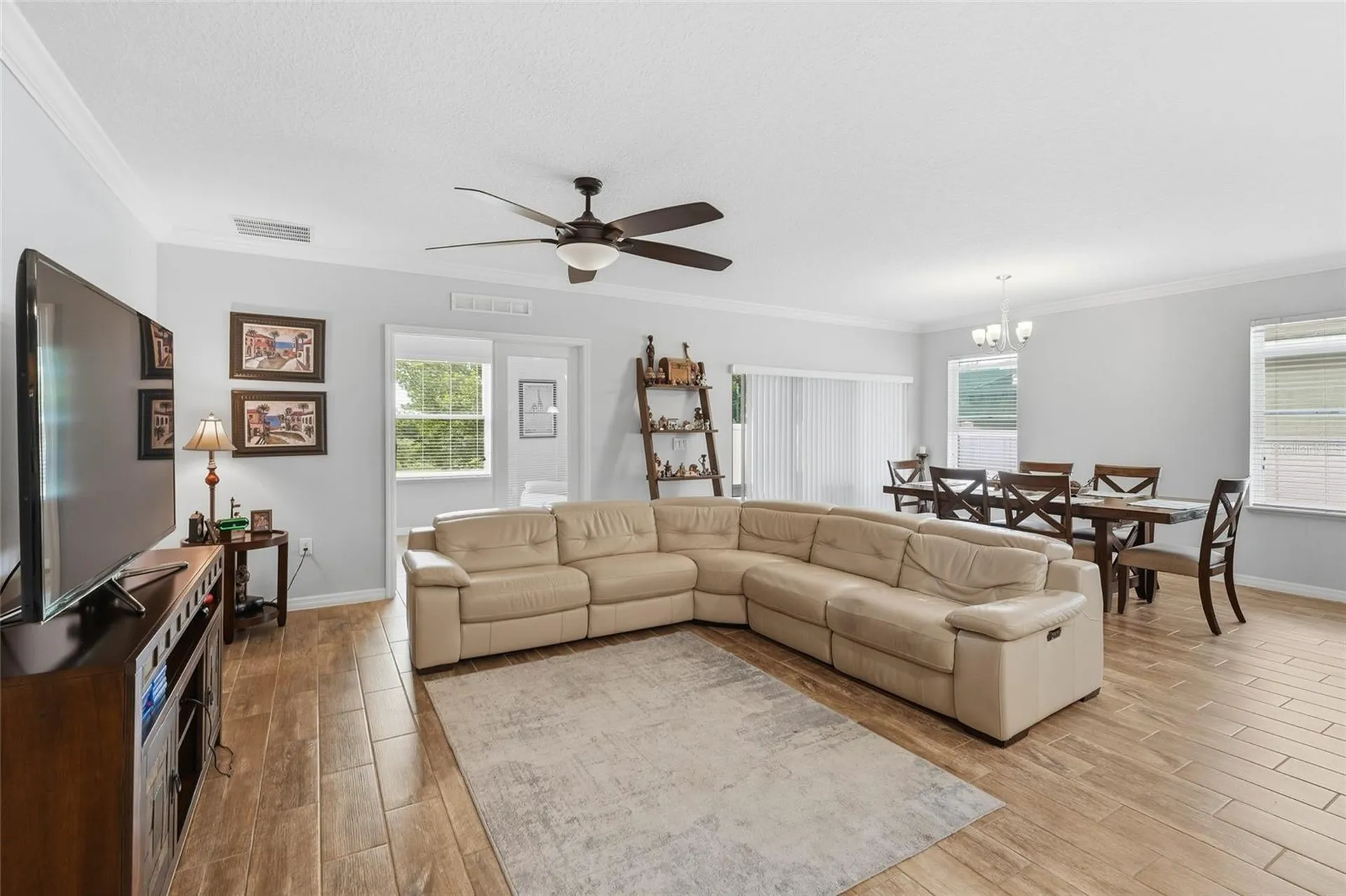 186 Flatwoods Loop Davenport FL 33837