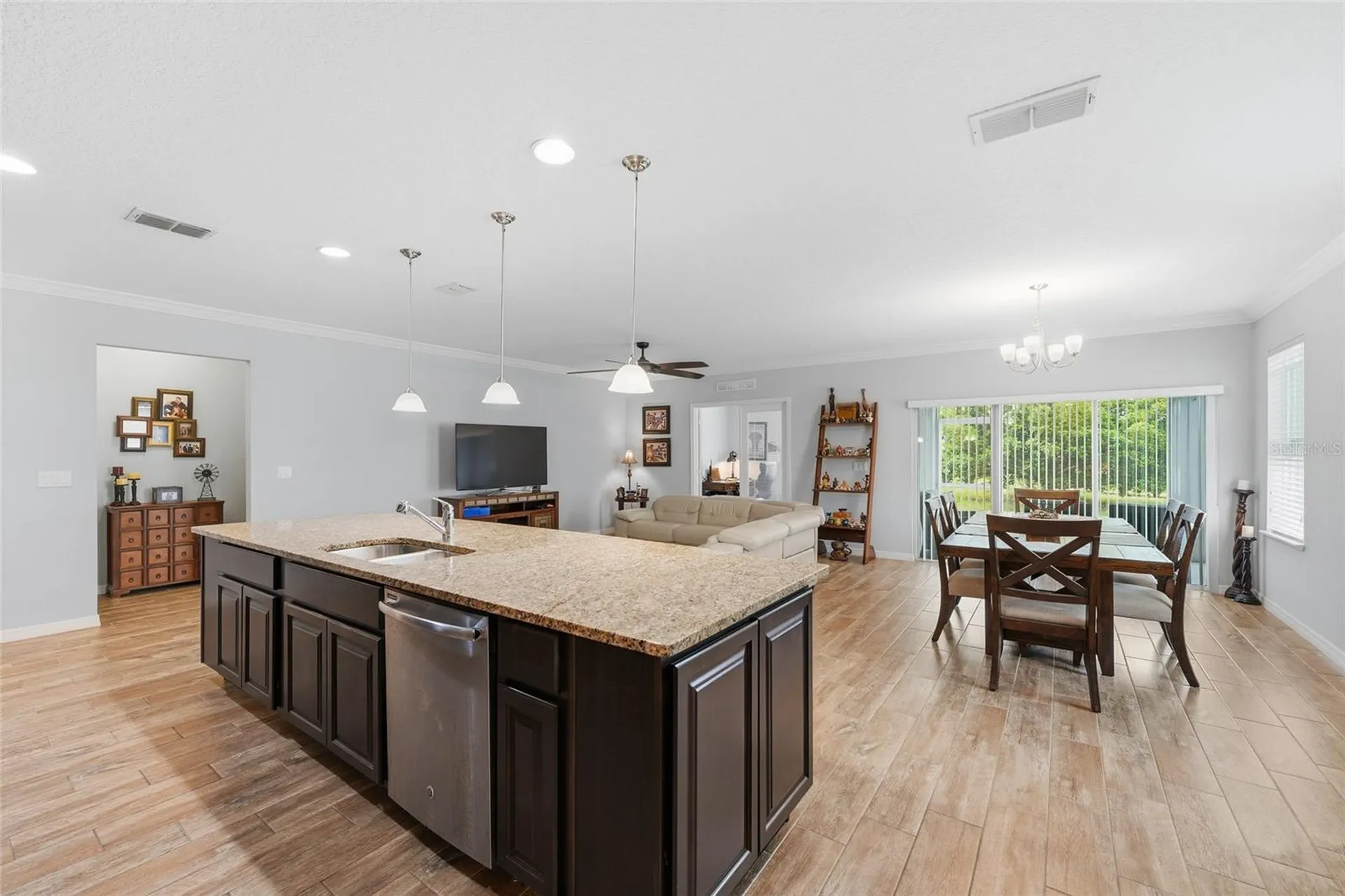 186 Flatwoods Loop Davenport FL 33837